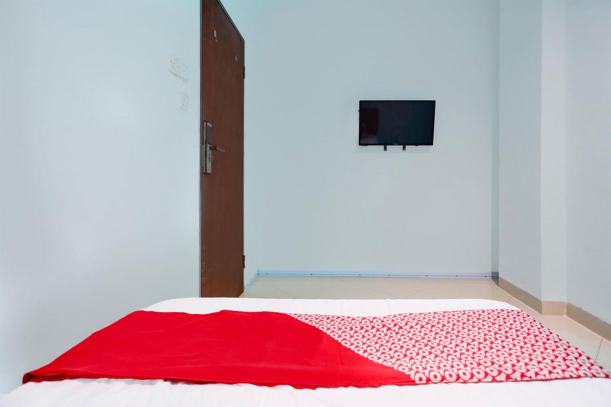 Oyo 92586 Happy 777 Hotel Nagoya Ngoại thất bức ảnh