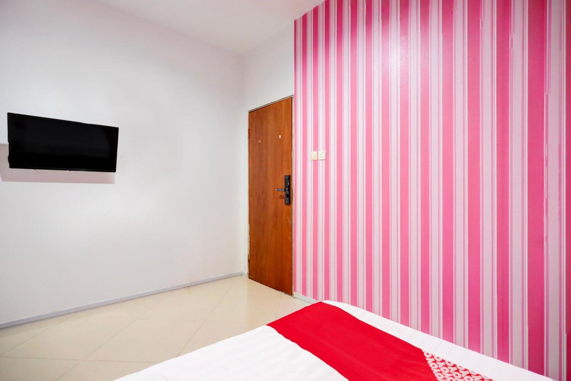 Oyo 92586 Happy 777 Hotel Nagoya Ngoại thất bức ảnh